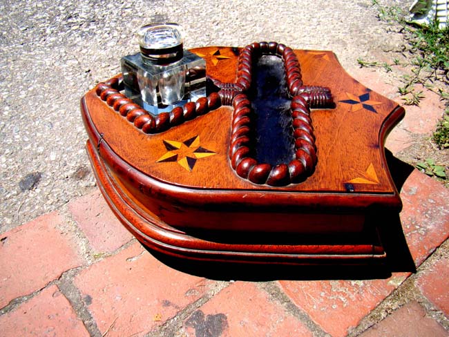 A 19th century Sailor-made one-drawer walnut writing box in the form of a shield circa 1865 — image 2